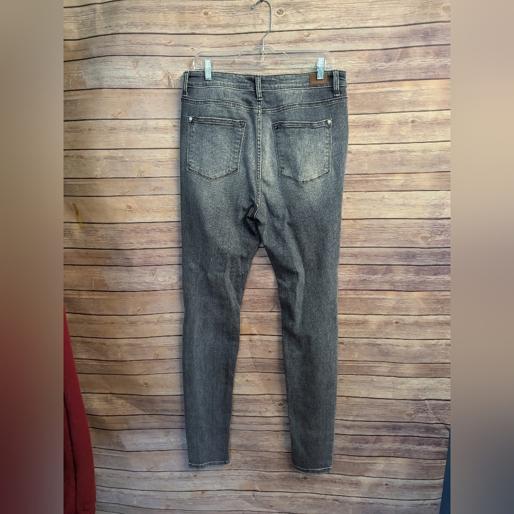 Judy Blue Distressed Skinny Jeans Sz 13. - Picture 2 of 5